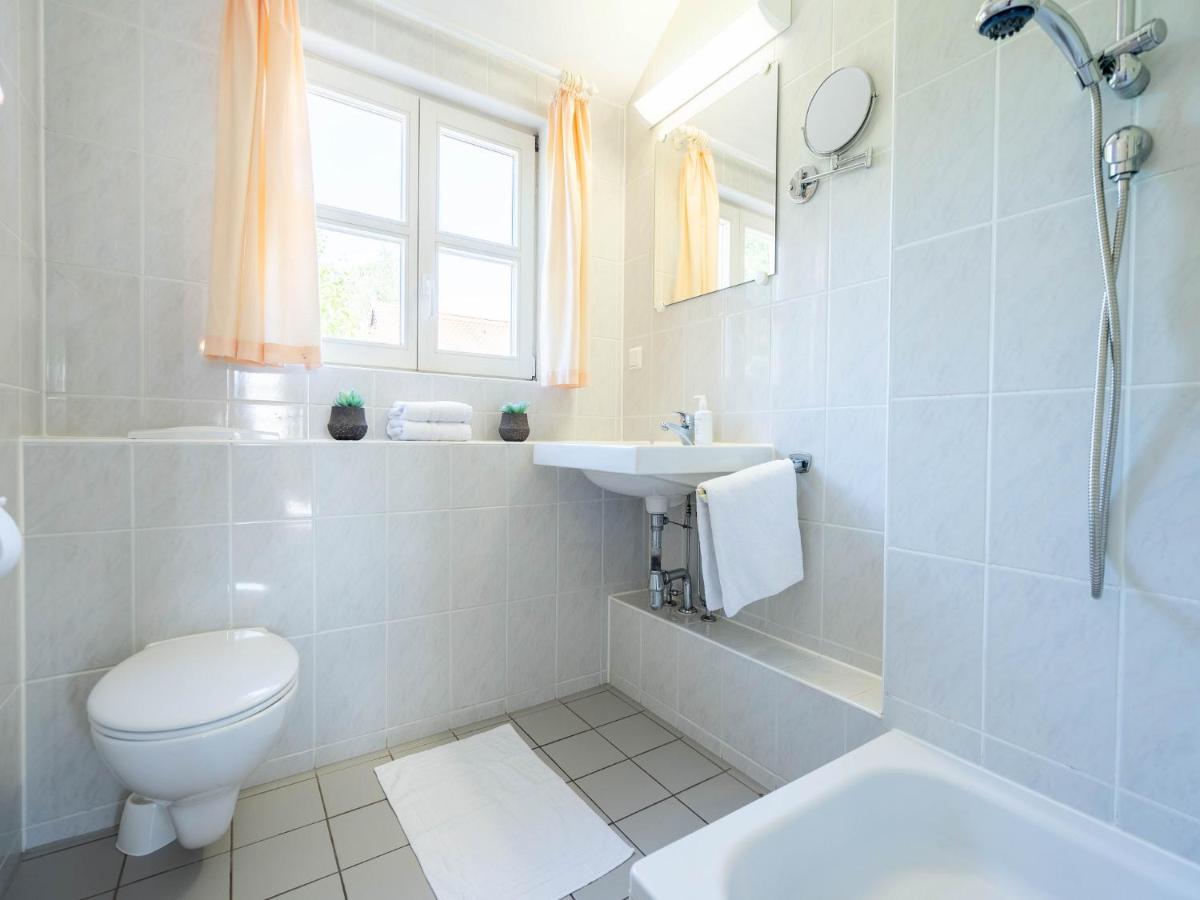 Feriendorf Rugana - Klassik Appartement Mit 1 Schlafzimmer B21 Dranske Esterno foto